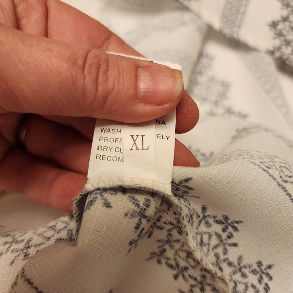 White Floral Folk Pheasant Blouse Size XL - Picture 10 of 11